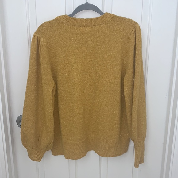 Sweater - Picture 4 of 4